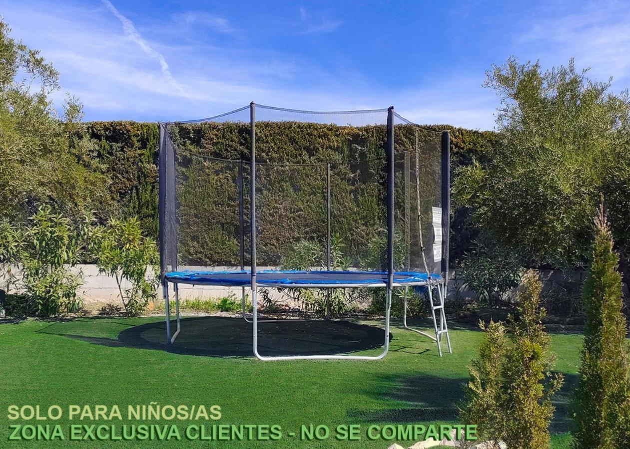Villa Capricho De Luna Caparacena Luaran gambar